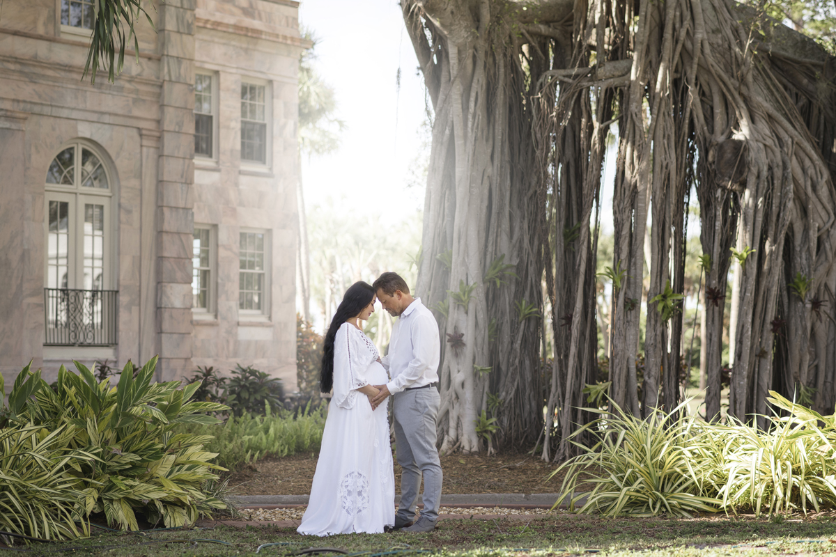 Garden Maternity Session In Sarasota 